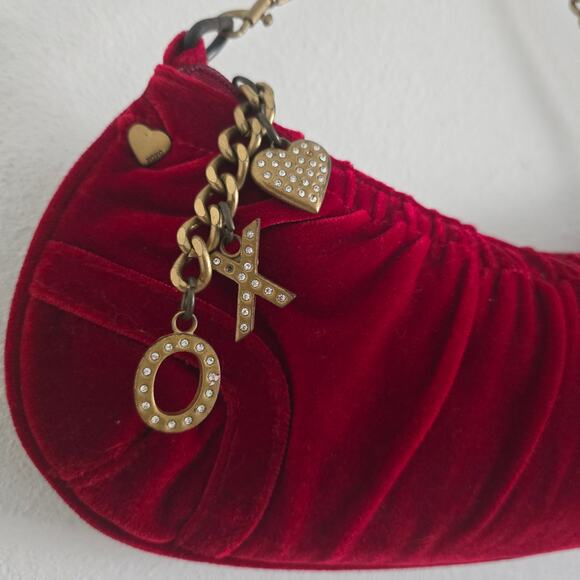 Vintage XOXO Y2K Burgundy Red Velvet Gold Chain Purse with Charms Shoulder Bag - Picture 2 of 10